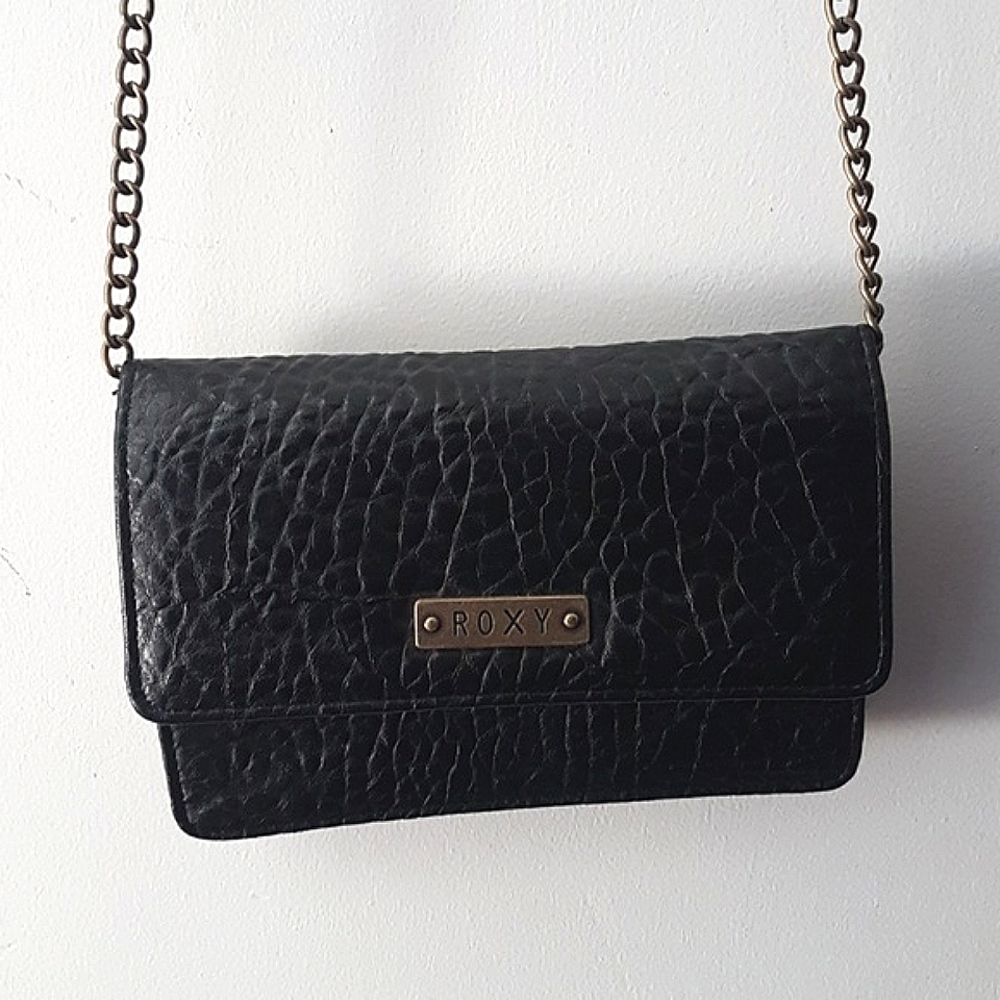 ROXY | Chain crossbody purse w/ snap closure & exterior zipper | Black